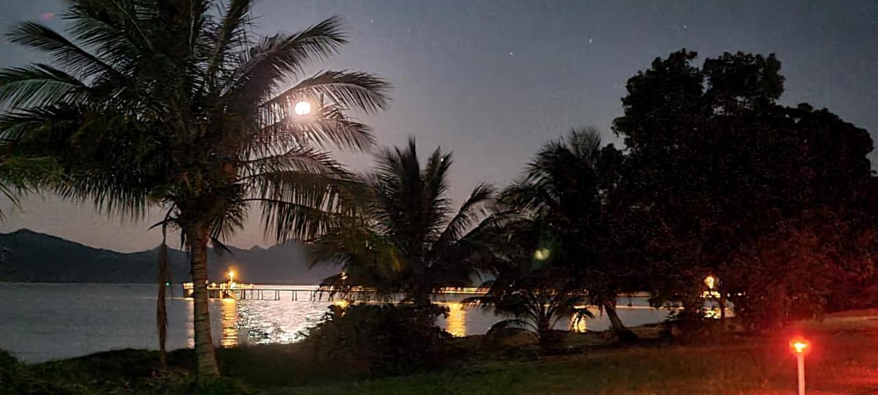 Cardwell Beachfront Motel Экстерьер фото