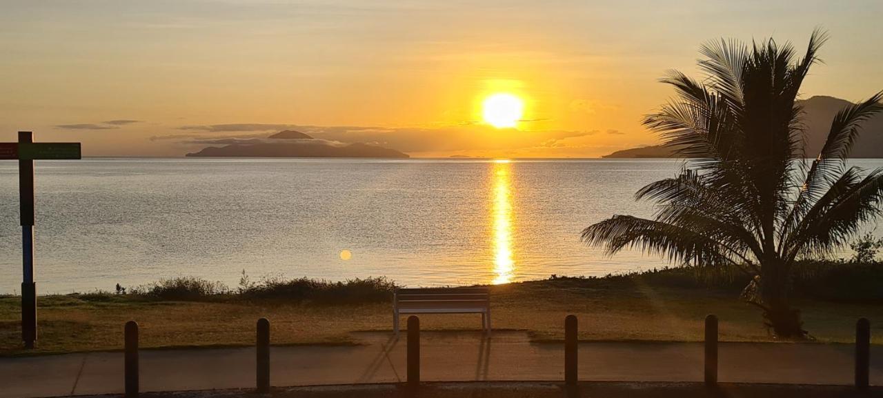 Cardwell Beachfront Motel Экстерьер фото