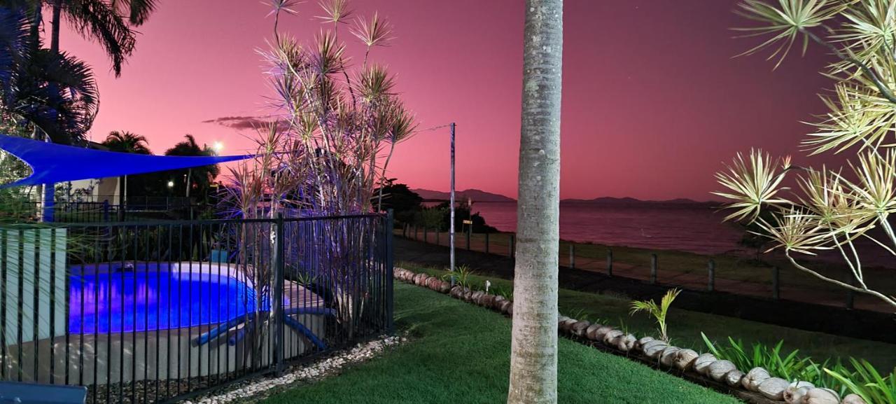 Cardwell Beachfront Motel Экстерьер фото