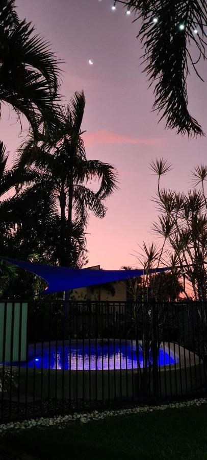 Cardwell Beachfront Motel Экстерьер фото