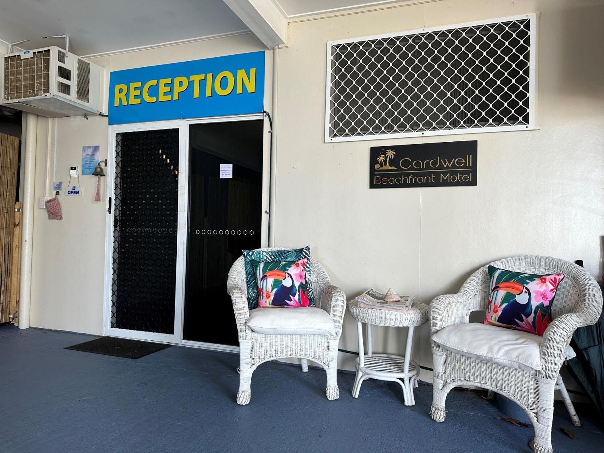 Cardwell Beachfront Motel Экстерьер фото