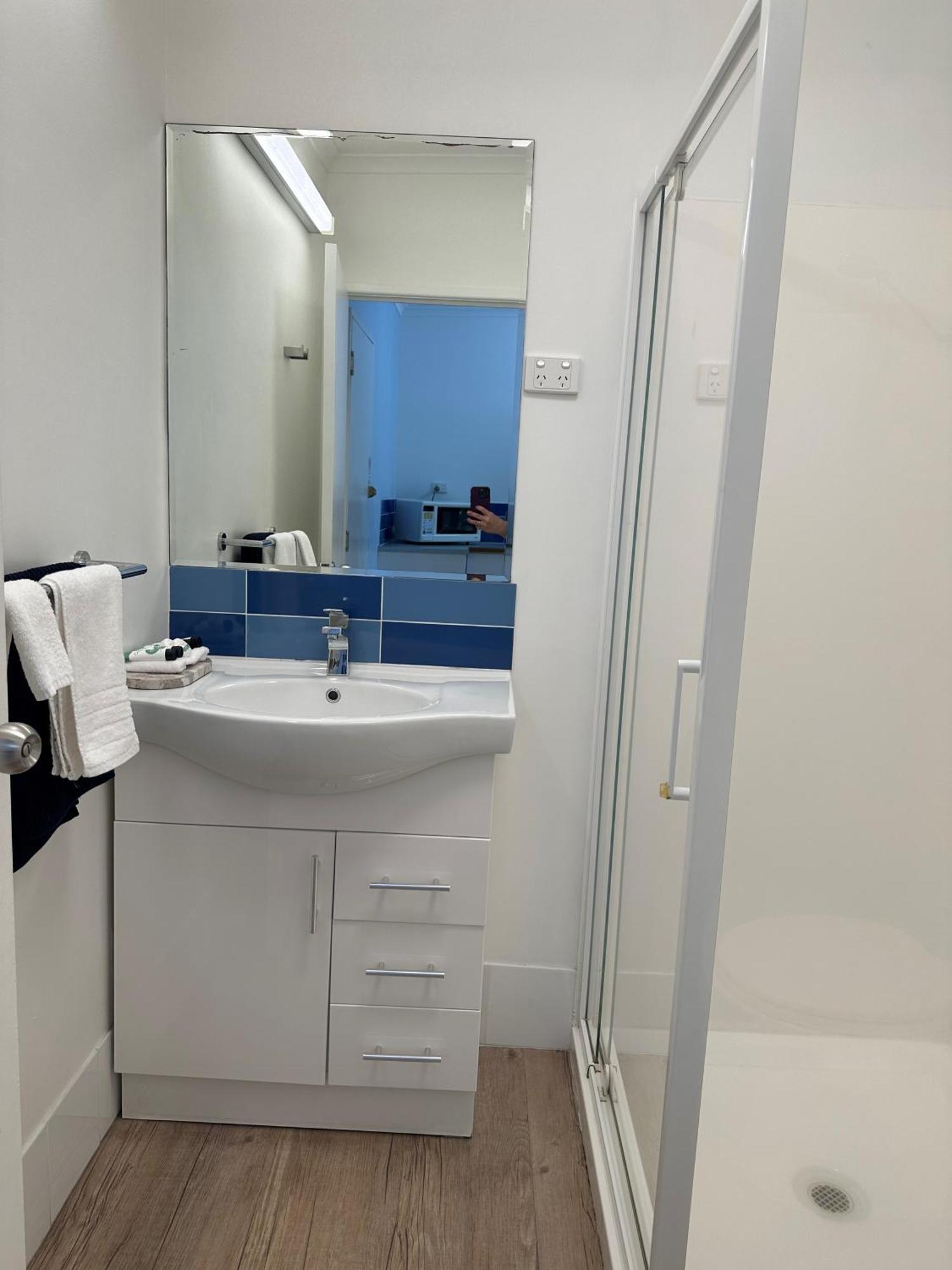 Cardwell Beachfront Motel Экстерьер фото